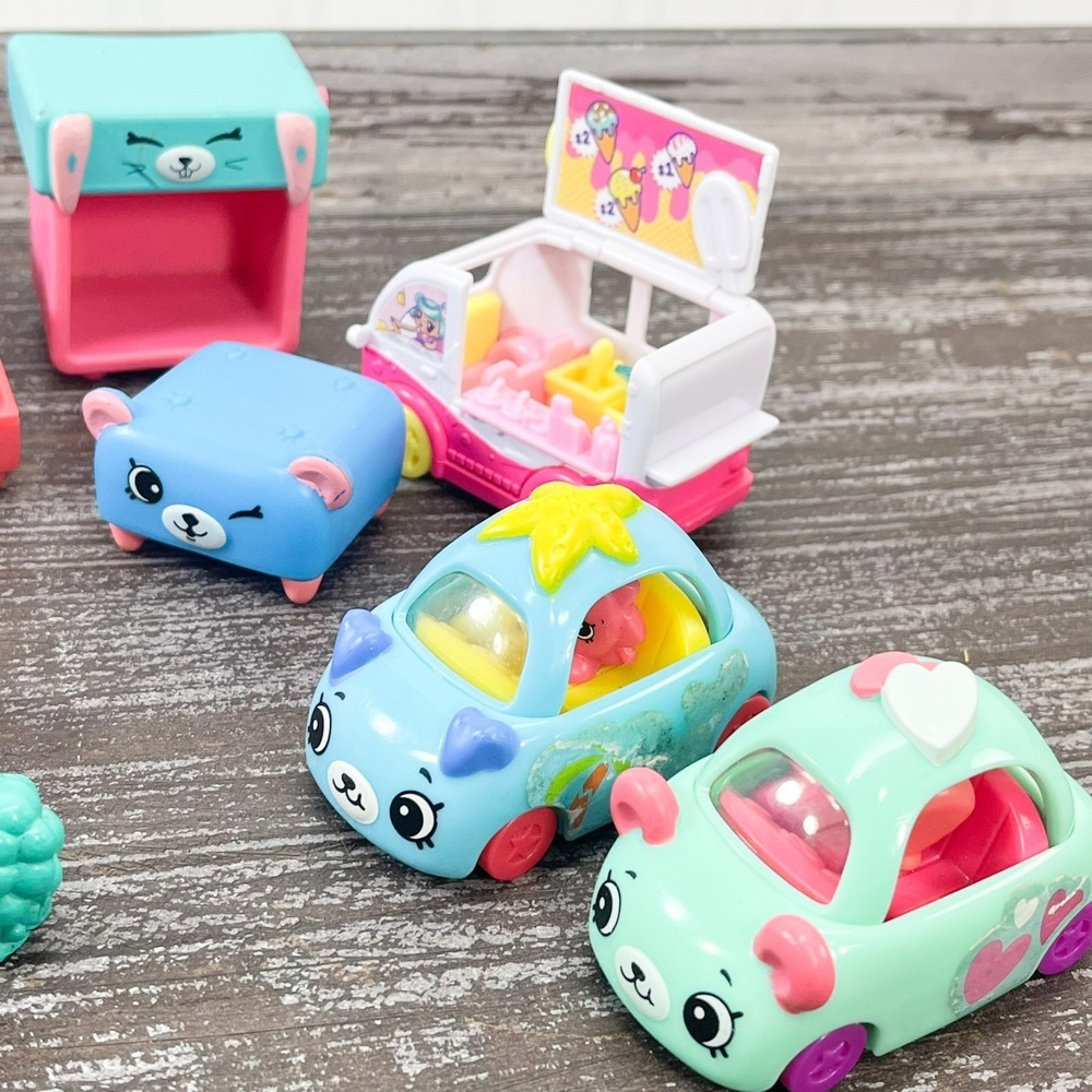 Mixed Lot 19 Pieces Shopkins Furniture & Accessories Moose Toys - Picture 3 of 5